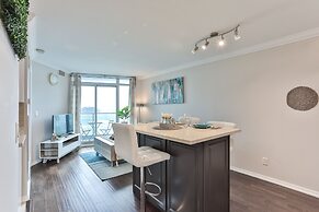 Lively Urban Condo in Old Toronto