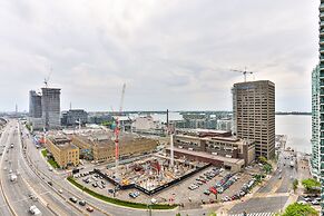 Lively Urban Condo in Old Toronto