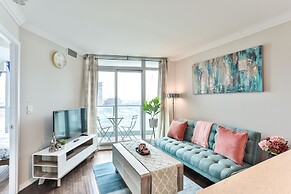 Lively Urban Condo in Old Toronto