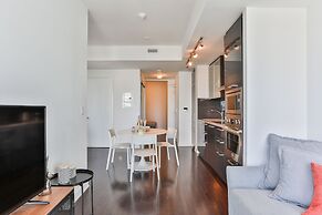 Brilliant High-Rise 2 Bed and Parking