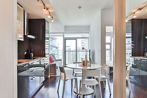 Brilliant High-Rise 2 Bed and Parking