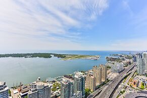 Luxury Lakeview Skyscraper by CN Tower