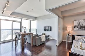 Luxury Lakeview Skyscraper by CN Tower