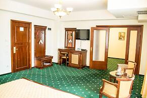 Victoria Hotel