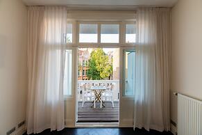 Sézane's Lodges: shared home - not hotel - in museum district