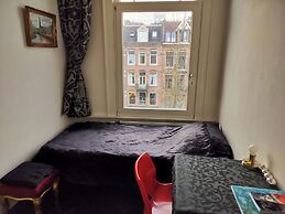 Sézane's Lodges: shared home - not hotel - in museum district