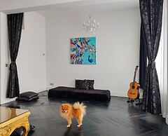 Sézane's Lodges: shared home - not hotel - in museum district