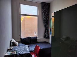 Sézane's Lodges: shared home - not hotel - in museum district