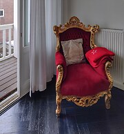 Sézane's Lodges: shared home - not hotel - in museum district