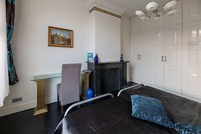 Sézane's Lodges: shared home - not hotel - in museum district