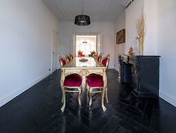 Sézane's Lodges: shared home - not hotel - in museum district