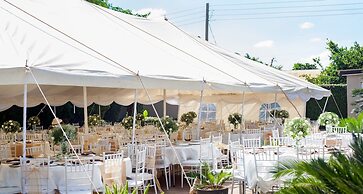 Sago Palm Executive Lodge