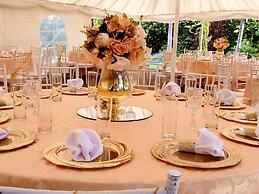 Sago Palm Executive Lodge