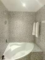 Sago Palm Executive Lodge