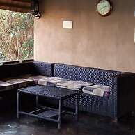 Sago Palm Executive Lodge