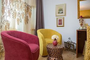 Romantic Luxury Rooms