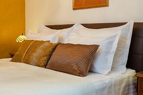 Romantic Luxury Rooms