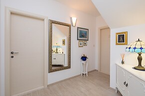 Romantic Luxury Rooms