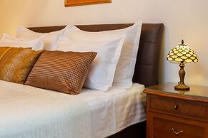 Romantic Luxury Rooms