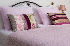 Romantic Luxury Rooms