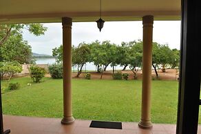 Lake View Bungalow Yala