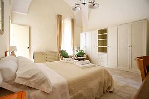 Palazzo Candido Suites & Apartment