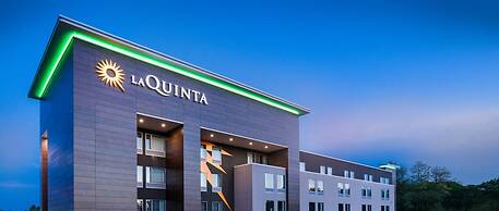 La Quinta Inn & Ste by Wyndham Wisconsin Dells- Lake Delton