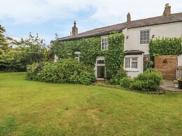 Cairbre House