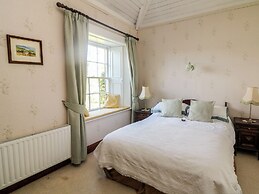 Cairbre House