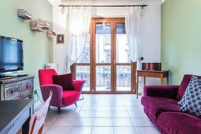 JOIVY Cozy Flat for 4 w/ Patio, Nearby Navigli