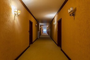 JOIVY Lovely Apt with Communal Pool in Nervi