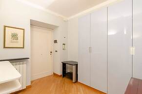 JOIVY Lovely Apt with Communal Pool in Nervi