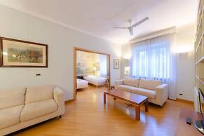 JOIVY Lovely Apt with Communal Pool in Nervi