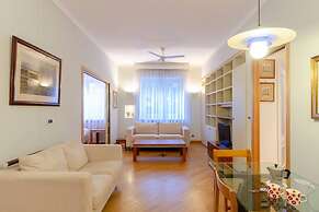 JOIVY Lovely Apt with Communal Pool in Nervi