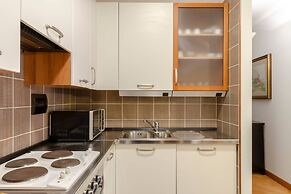 JOIVY Lovely Apt with Communal Pool in Nervi