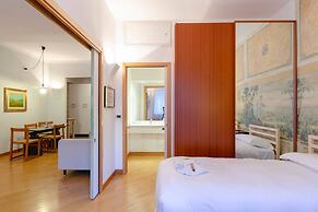 JOIVY Lovely Apt with Communal Pool in Nervi