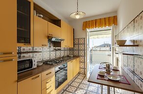 JOIVY Light Flat for 5 in the Heart of Bogliasco