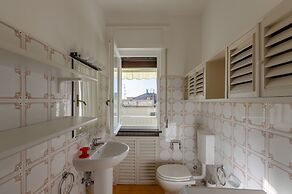 JOIVY Light Flat for 5 in the Heart of Bogliasco