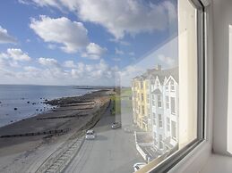 The Towers - Castell