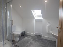 The Towers - Castell