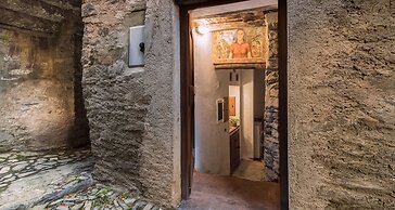 JOIVY Antica Regina del Lago di Como