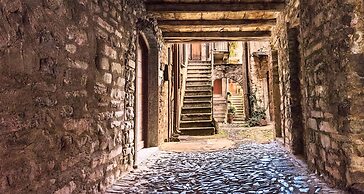 JOIVY Antica Regina del Lago di Como