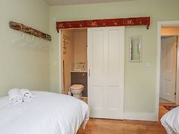 Gadlys House - Beau View