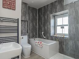 Gadlys House - Beau View