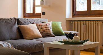 JOIVY Scenic 2BR Apt w/ Balcony & Parking