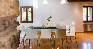 JOIVY Scenic 2BR Apt w/ Balcony & Parking