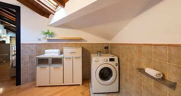 JOIVY Scenic 2BR Apt w/ Balcony & Parking