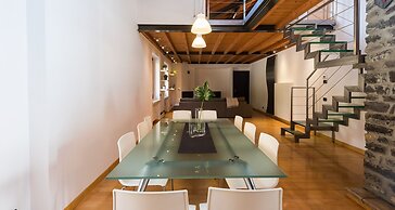 JOIVY Scenic 2BR Apt w/ Balcony & Parking