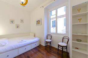 JOIVY Family Flat, 5 Mins to Piazza Corvetto