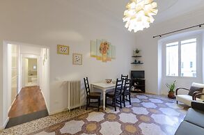 Altido Family Flat, 5 Mins to Piazza Corvetto